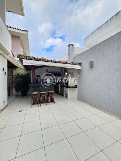 Casa duplex à venda em Buraquinho