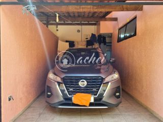 Village Duplex com quarto térreo à venda em Buraquinho