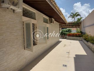 Casa térrea em Vilas do Atlântico alameda fechada