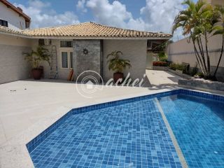 Casa térrea em Vilas do Atlântico alameda fechada