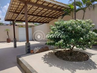 Casa térrea em Vilas do Atlântico alameda fechada