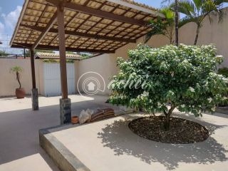 Casa térrea em Vilas do Atlântico alameda fechada