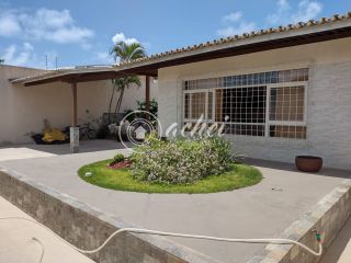 Casa térrea em Vilas do Atlântico alameda fechada