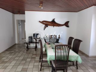 Casa térrea em Vilas do Atlântico alameda fechada