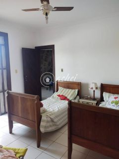 Casa em alameda fechada com 5/4 em Vilas do Atlântico