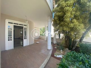 Casa Alto Padrão com 4 Suítes