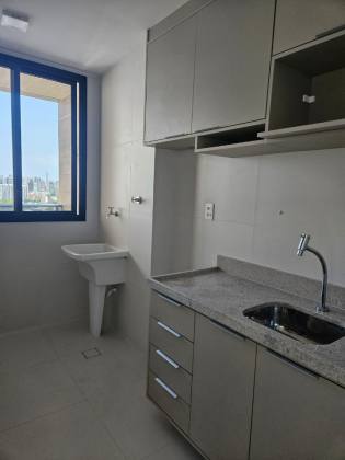 Aluga-se apartamento no Caminho das Árvores