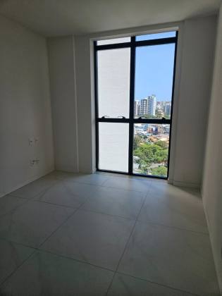 Aluga-se apartamento no Caminho das Árvores