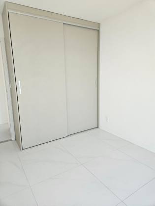 Aluga-se apartamento no Caminho das Árvores