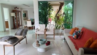 Casa com energia solar em Alphaville