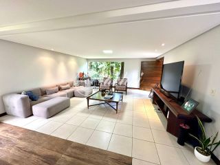 Casa de Alto Padrão à Venda em Busca Vida