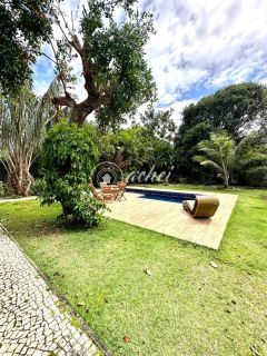 Casa de Alto Padrão à Venda em Busca Vida