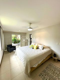 Casa de Alto Padrão à Venda em Busca Vida