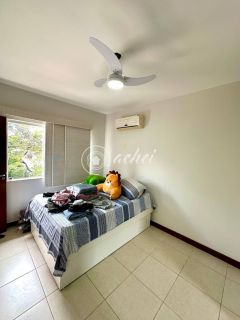 Casa de Alto Padrão à Venda em Busca Vida