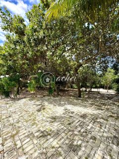 Casa de Alto Padrão à Venda em Busca Vida