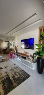 Casa Térrea com Piscina Privativa e Energia Solar – 3/4 em Buraquinho