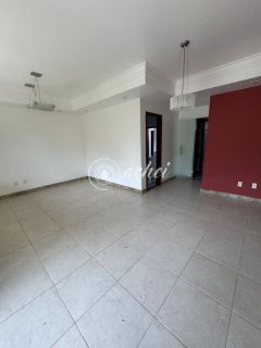 Casa duplex em condomínio. Buraquinho