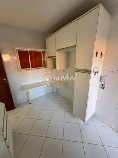 Casa duplex em condomínio. Buraquinho