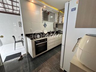 Apartamento 3/4 em Buraquinho à venda com porteira fechada