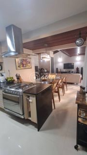 Casa 4/4 à venda em Buraquinho