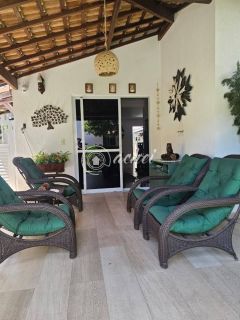 Casa 4/4 sendo 3 suítes, com piscina em Lauro de Freitas