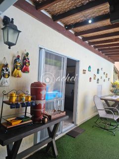 Casa 4/4 sendo 3 suítes, com piscina em Lauro de Freitas