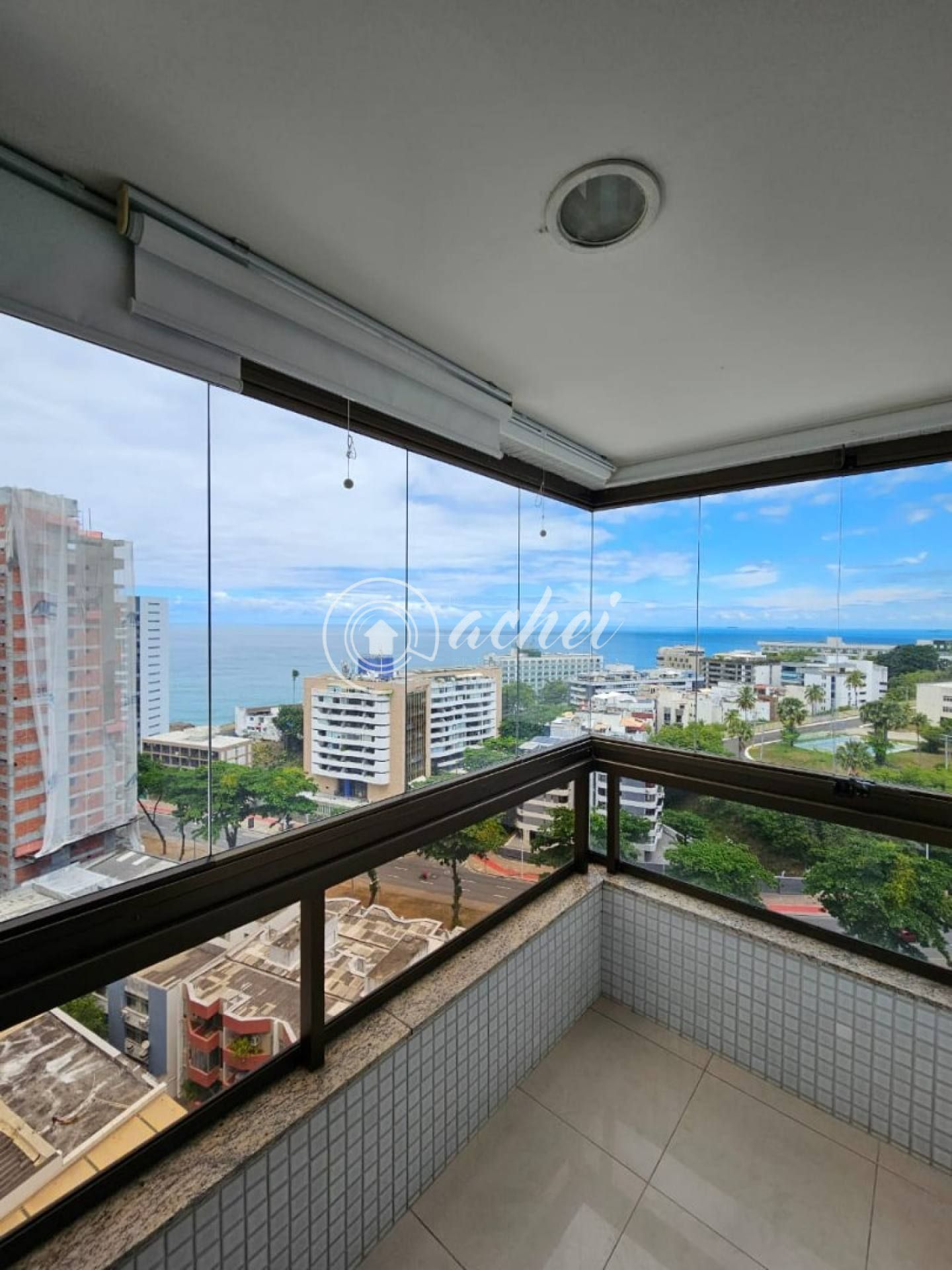 Apartamento Vista Mar à Venda em Ondina – 4 Suítes, 195m², Alto Padrão