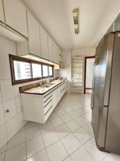 Aluguel em Ondina – 4 Suítes com Vista Mar e 3 Vagas