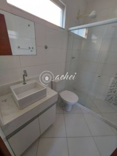 Casa 4/4 com piscina privativa em condomínio fechado