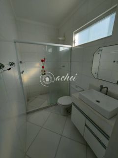 Casa 4/4 com piscina privativa em condomínio fechado