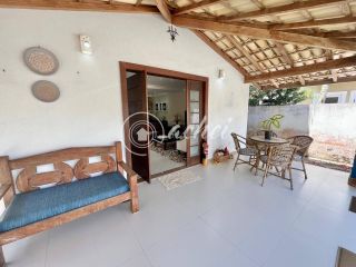 Casa 4/4 com aquecimento solar em Buraquinho