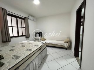 Casa 4/4 sendo 4 suítes mobiliada no Foz do Joanes