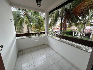 Casa 4/4 sendo 4 suítes mobiliada no Foz do Joanes