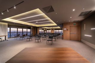 Absolute Business e Hotel - Comercial