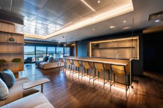 Absolute Business e Hotel - Comercial