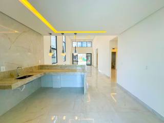 Casa plana com piscina de 3 Suítes a venda na Cidade Alphaville