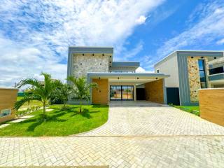 Casa plana com piscina de 3 Suítes a venda na Cidade Alphaville