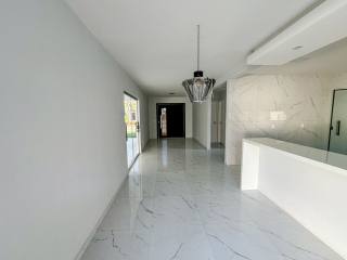 Casa no Jardins da Serra, 4 Suítes e piscina privativa, Nascente