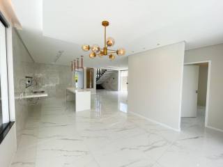 Casa a no Jardins da Serra pronta para morar