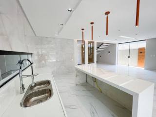 Casa a no Jardins da Serra pronta para morar