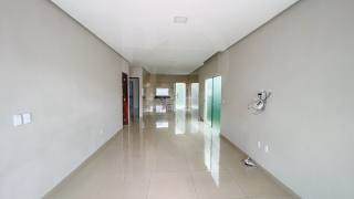 Casa a venda no Condomínio Jardins da Serra, Plana com 3 Quartos