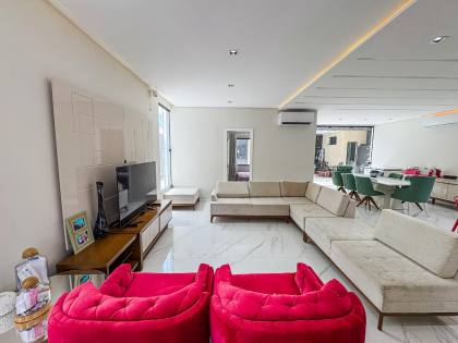 Casa de 4 Quartos para venda no Jardins da Serra