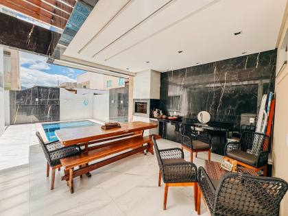 Casa de 4 Quartos para venda no Jardins da Serra