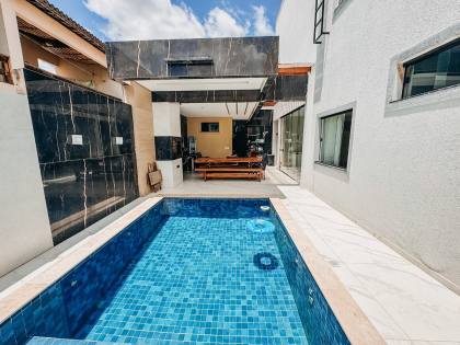 Casa de 4 Quartos para venda no Jardins da Serra