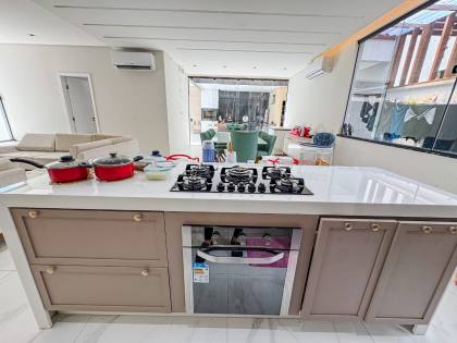 Casa de 4 Quartos para venda no Jardins da Serra