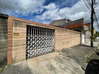 Casa à venda com 3 quartos