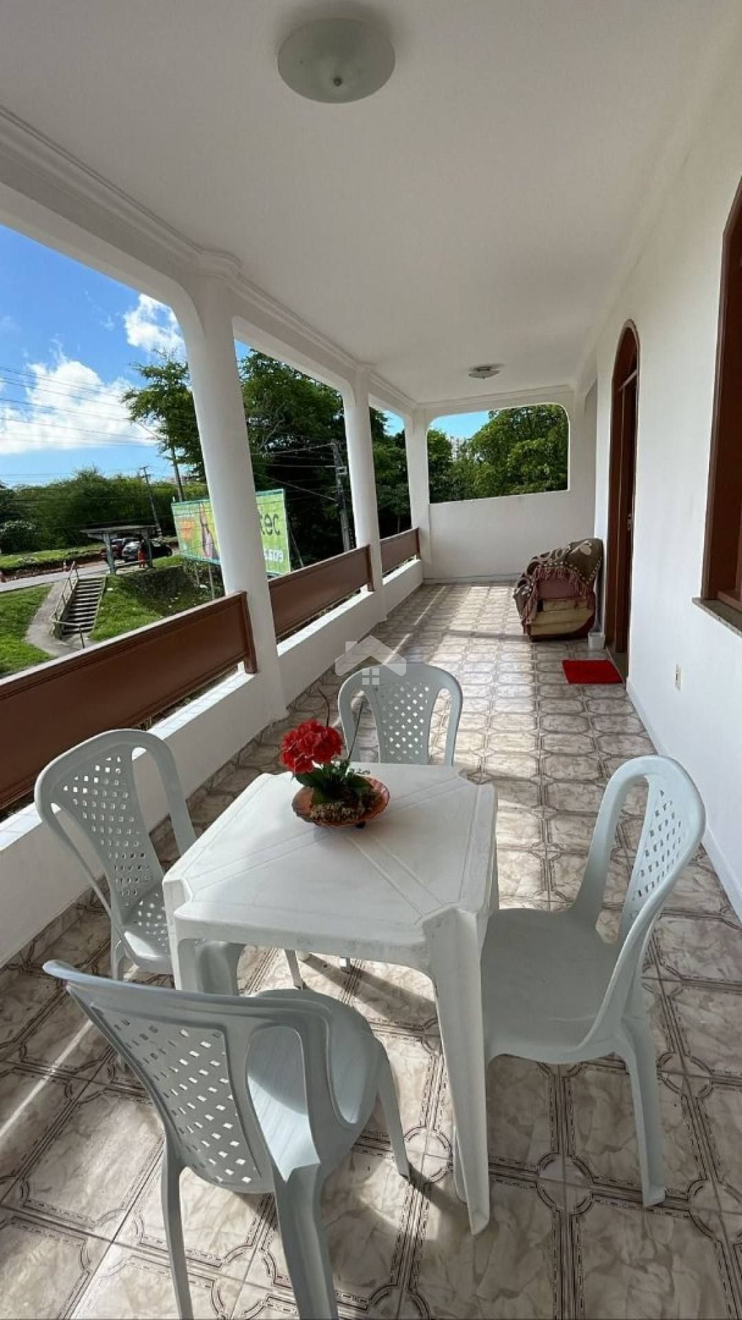 Casa Para Vender com 5 quartos 1 suíte no bairro São Conrado em Aracaju