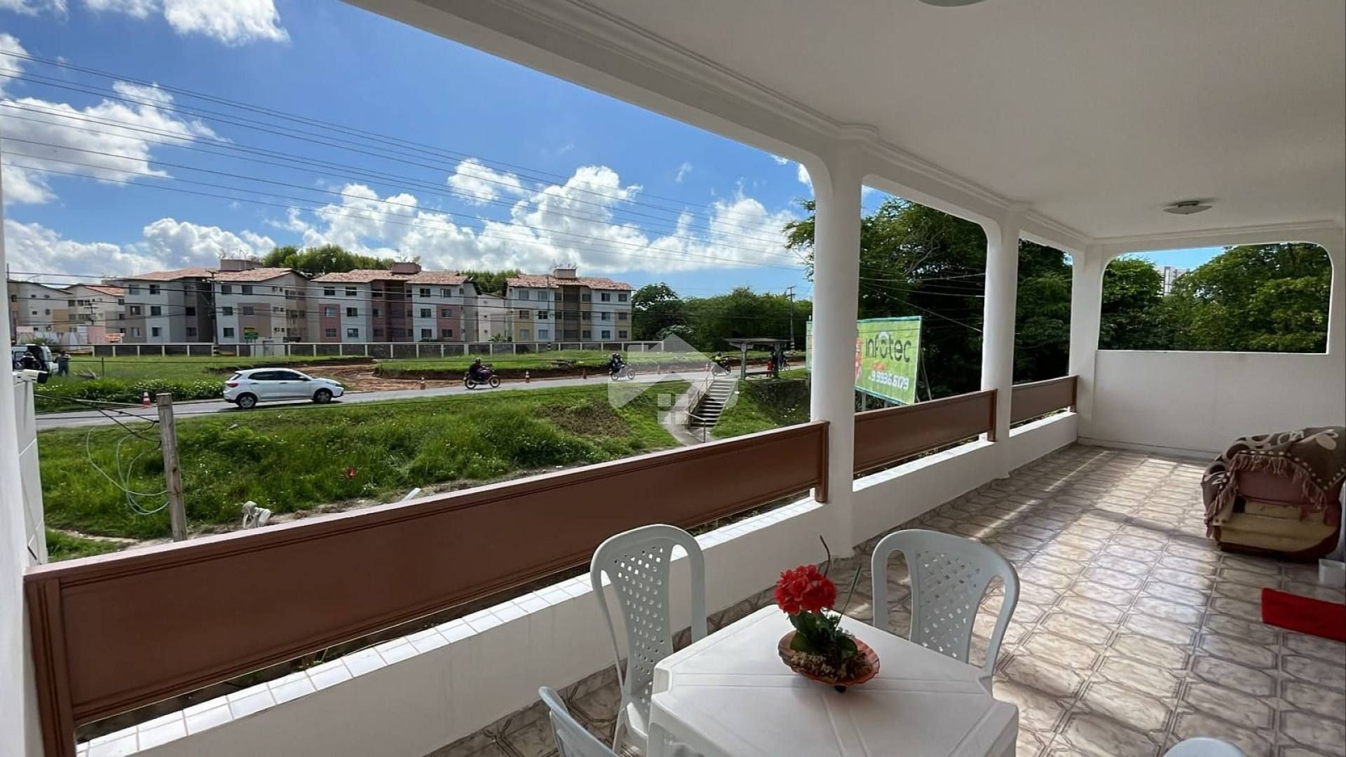 Casa Para Vender com 5 quartos 1 suíte no bairro São Conrado em Aracaju