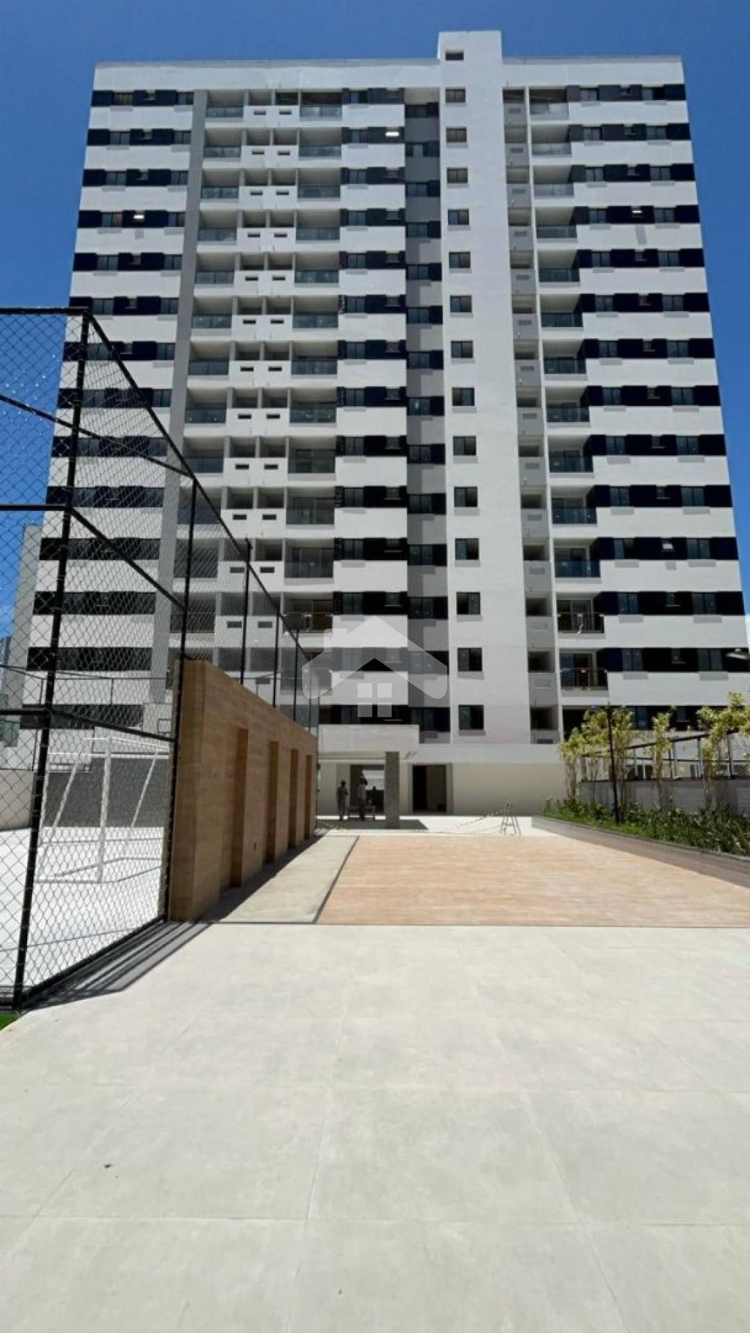 Apartamento de 2/4 sendo uma suíte no Urbanus / Luzia