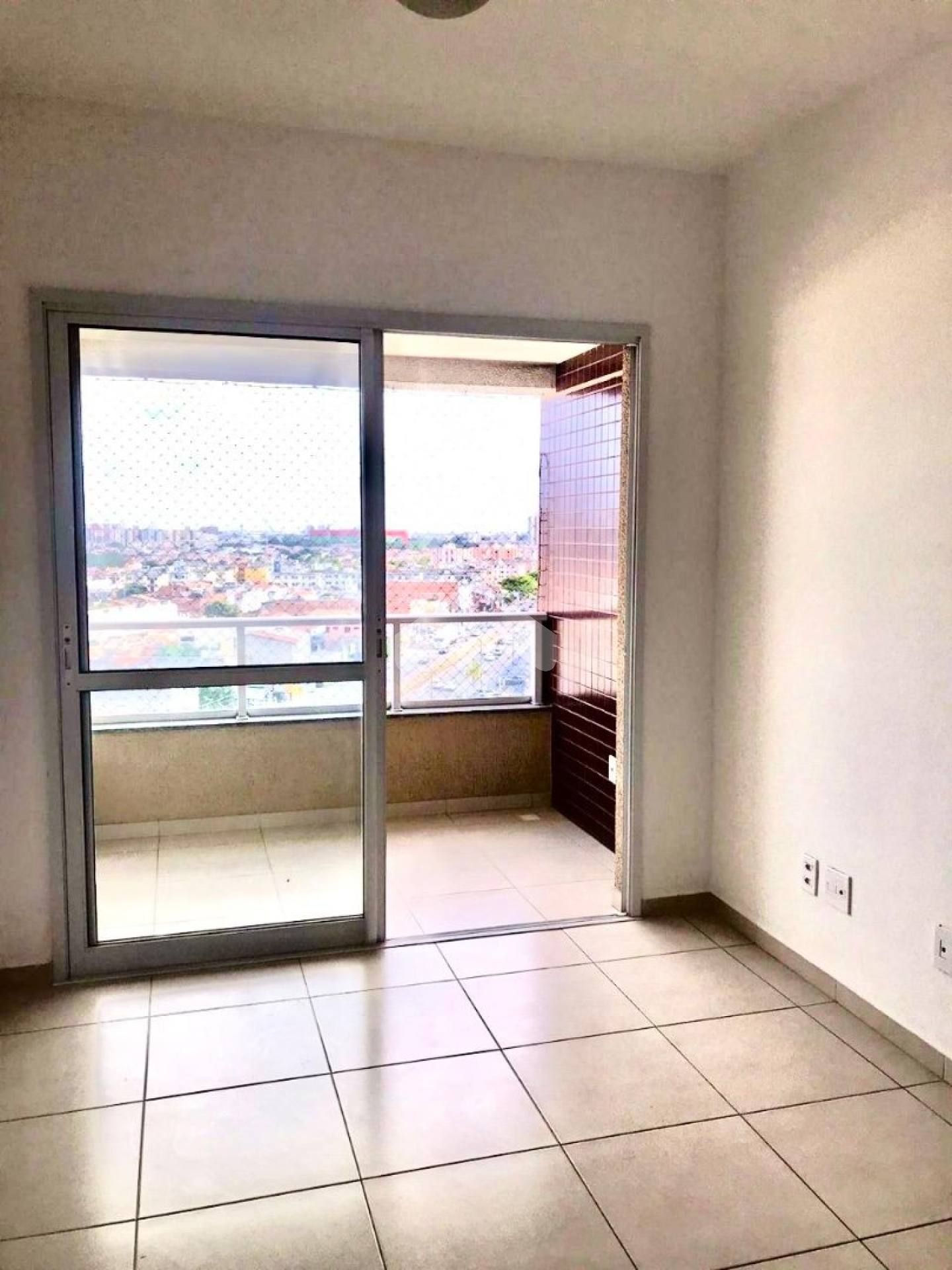 Apartamento com três quartos sendo uma suite no Bairro  Ponto Novo